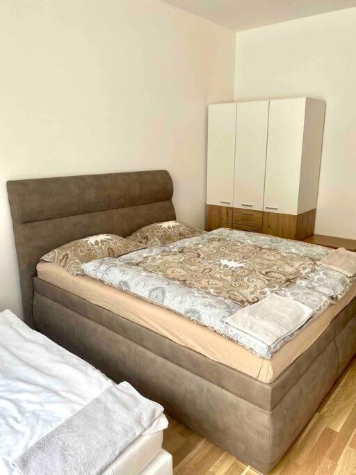 Spacious 2Br Apartment 6Min From Prague Castle! Kültér fotó
